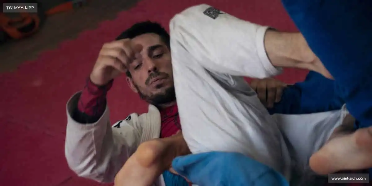 必一运动——滑板少年，用轮子画出自由！